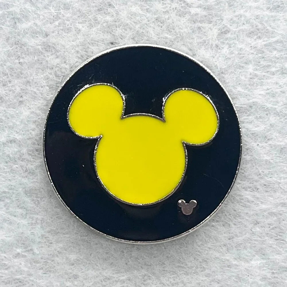🔮 5/$25 Disney Yellow Mickey Mouse Icon‎ Pin